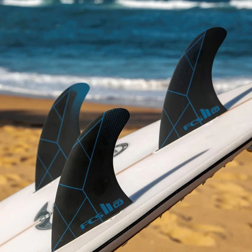 FCSII Kolohe Andino | Thruster 3 Fin Set | Performance Core | Fast Explosive Turns | FCS 2 | Medium 65kg-80kg Rider Weight 2 FCSII Kolohe Andino | Thruster 3 Fin Set | Performance Core | Fast Explosive Turns | FCS 2 | Medium 65kg-80kg Rider Weight - Image 2