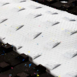 Creatures Of Leisure | Italo Ferreira | Platinum Eco Carbon Lite | Surfing Deck Grip | Traction Pad | 5 Creatures Of Leisure | Italo Ferreira | Platinum Eco Carbon Lite | Surfing Deck Grip | Traction Pad | -FCS Store Buy Italo Ferreira Lite Platinum Eco Carbon Creatures Of Leisure Tail Pad Mid Close 96471.1648528153